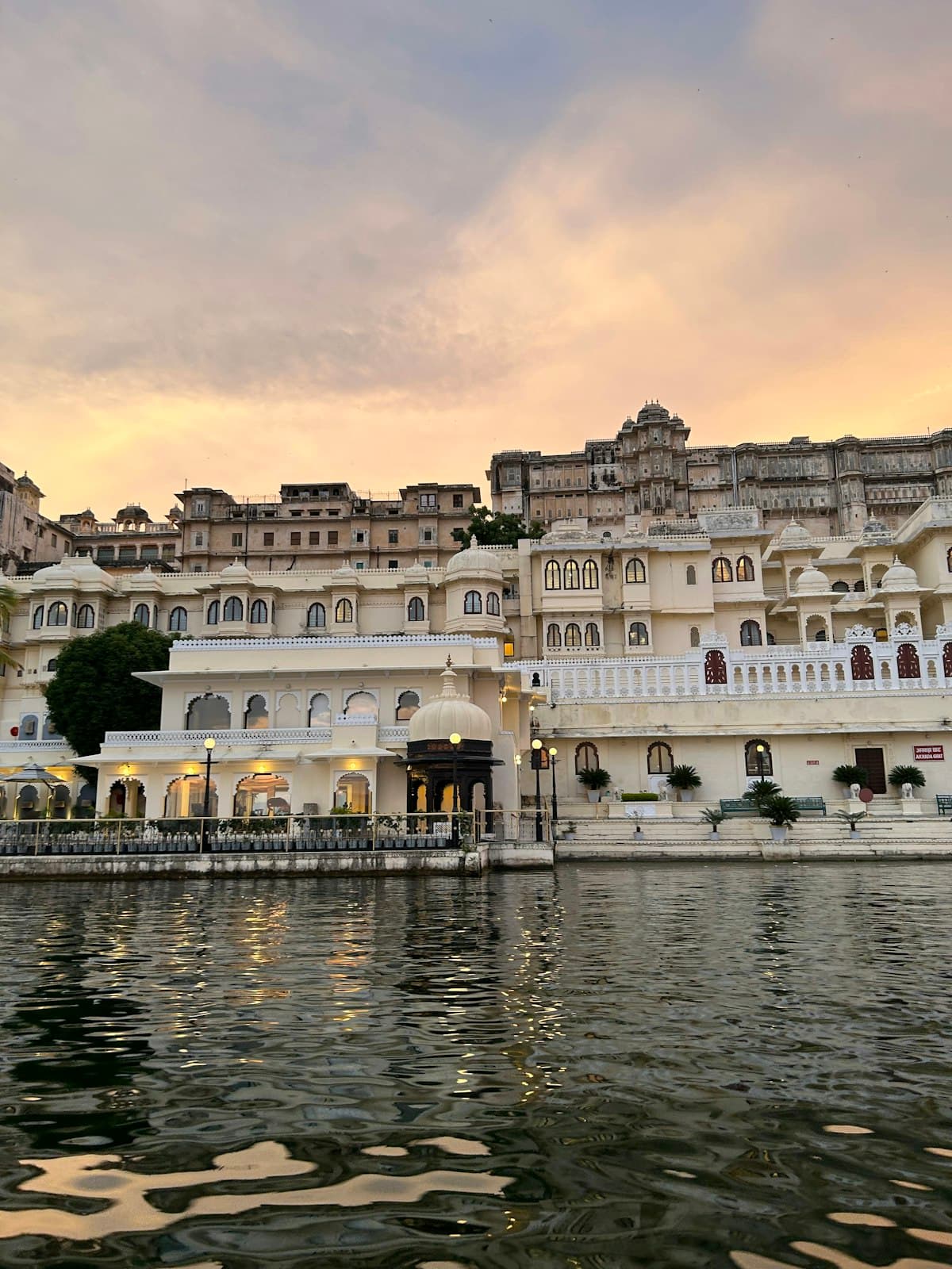 Force Urbania hire in Udaipur, Rajasthan